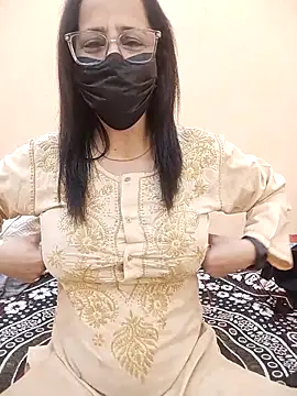 meenu bhabhi547 online show from March 2, 7:15 am