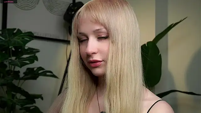 MarciDarugar online show from November 29, 3:05 pm