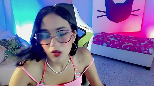 mishel hott online show from September 16, 10:29 pm