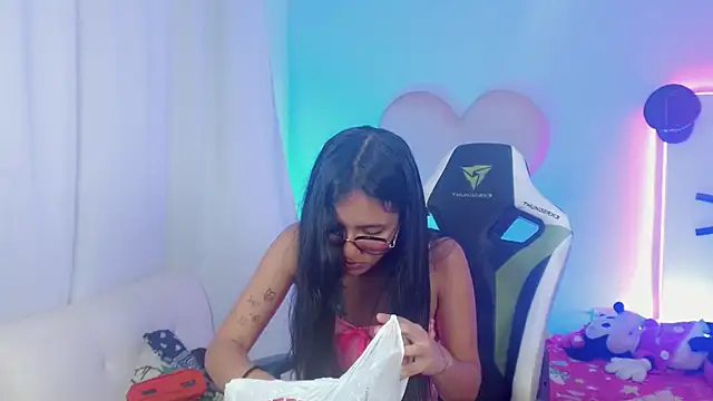 mishel hott online show from September 26, 8:50 pm