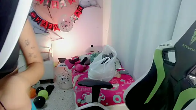 mishel hott online show from October 20, 9:18 pm