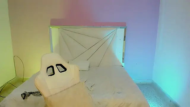 mishel hott online show from September 14, 10:18 pm