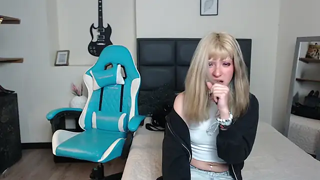 Amnesia  online show from November 19, 12:49 pm