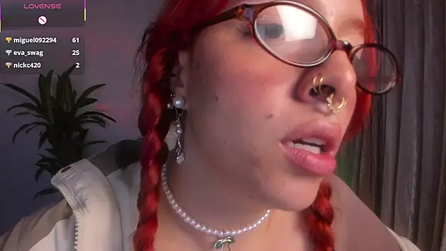 Snapshot of bri_von_dhara__ chatting on October 8, 1:59 pm bri von dhara   online show from October 8, 1:59 pm