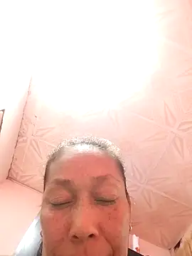 Snapshot of Naomi-Mature chatting on October 30, 11:22 am Naomi-Mature online show from October 30, 11:22 am