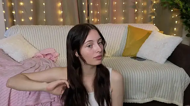 VernaWylie online show from October 6, 6:45 pm