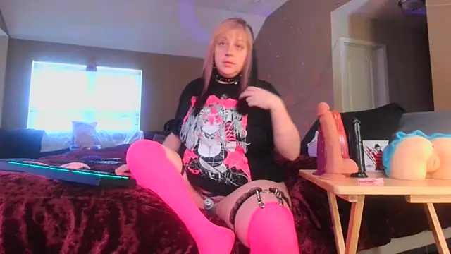 LunaSynns online show from September 11, 5:24 pm