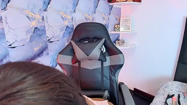 Snapshot of AngelThroatt chatting on September 20, 11:58 pm AngelThroatt online show from September 20, 11:58 pm