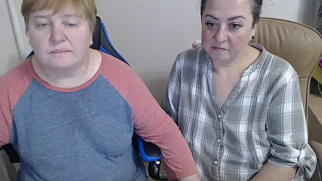 Snapshot of Bertie_Adeline chatting on October 24, 3:19 pm Bertie Adeline online show from October 24, 3:19 pm