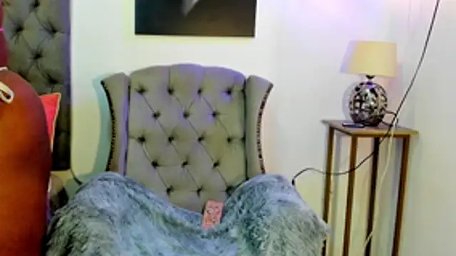 nahiroby ebony online show from November 3, 2:43 pm