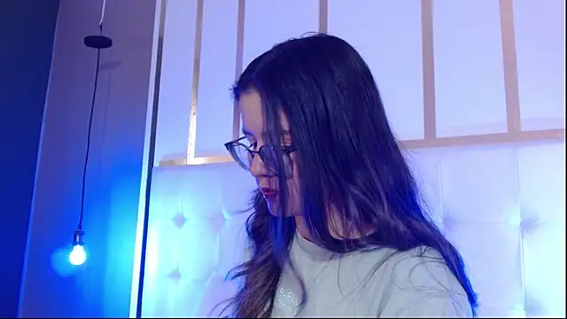 Allison Bailey online show from September 23, 7:01 pm