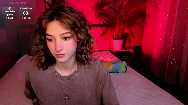 Snapshot of __grace__ chatting on October 7, 10:52 am   grace   online show from October 7, 10:52 am