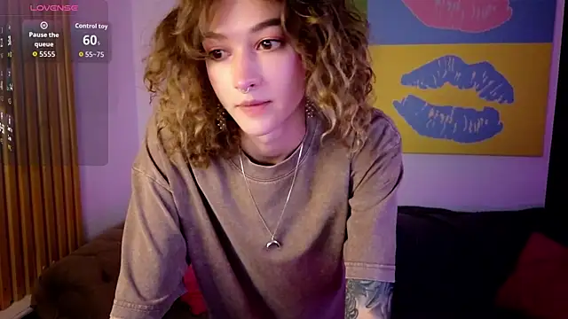 Snapshot of __grace__ chatting on September 28, 10:42 am   grace   online show from September 28, 10:42 am