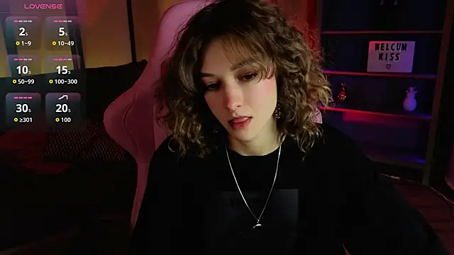 Snapshot of __grace__ chatting on October 17, 10:40 am   grace   online show from October 17, 10:40 am