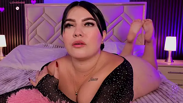 MiaaFarrel online show from April 16, 8:08 pm