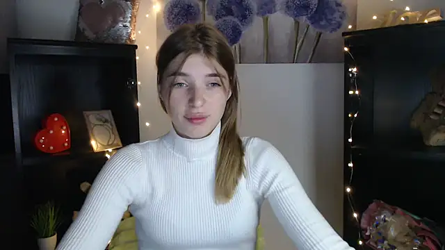 Snapshot of JuiceLips__ chatting on October 21, 11:58 am JuiceLips online show from October 21, 11:58 am