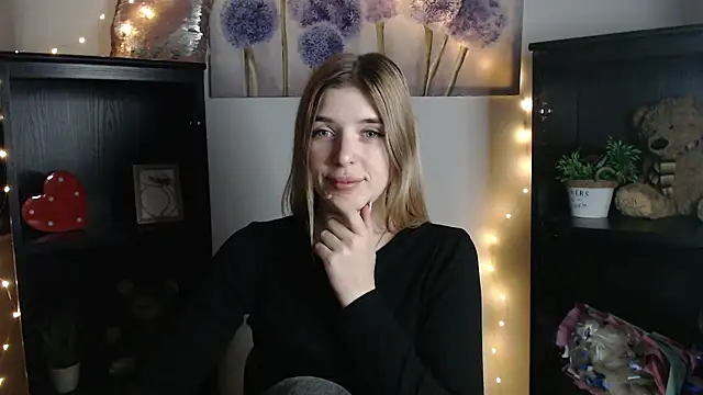 JuiceLips   online show from January 11, 3:28 pm