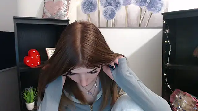 Snapshot of JuiceLips__ chatting on October 28, 4:13 pm JuiceLips online show from October 28, 4:13 pm