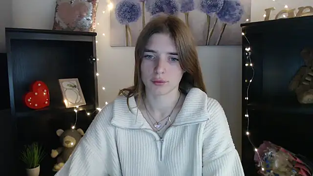 Snapshot of JuiceLips__ chatting on October 20, 11:57 am JuiceLips online show from October 20, 11:57 am