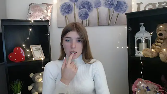 Snapshot of JuiceLips__ chatting on September 26, 9:40 am JuiceLips online show from September 26, 9:40 am