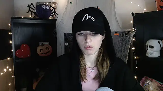 Snapshot of JuiceLips__ chatting on November 2, 9:12 am JuiceLips online show from November 2, 9:12 am