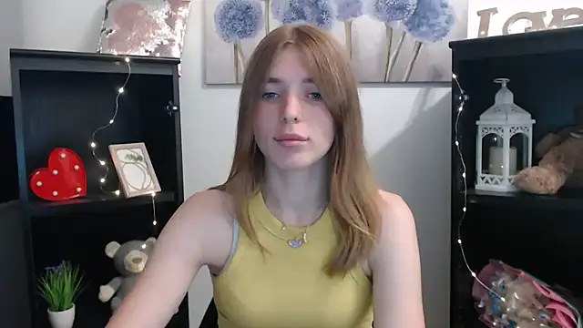 Snapshot of JuiceLips__ chatting on October 8, 2:54 pm JuiceLips online show from October 8, 2:54 pm