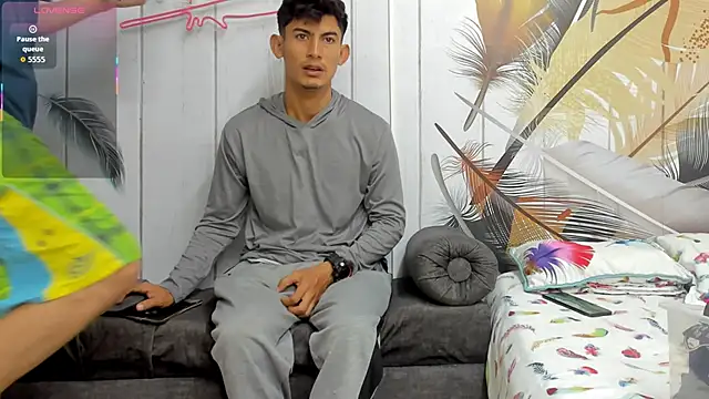 Holdme Hot online show from September 30, 3:12 am