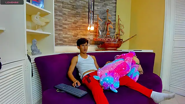 Holdme Hot online show from September 13, 3:36 am