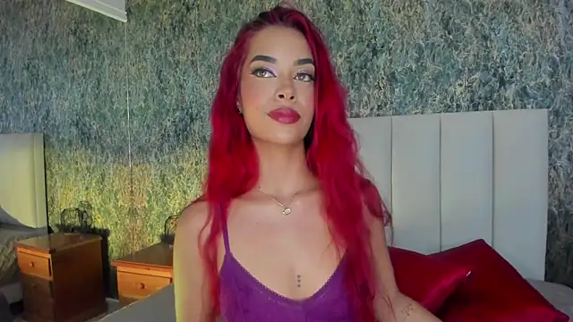 Snapshot of AlannaBlakes chatting on September 20, 4:44 am AlannaBlakes online show from September 20, 4:44 am