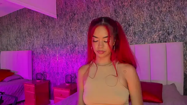 Snapshot of AlannaBlakes chatting on October 1, 3:11 am AlannaBlakes online show from October 1, 3:11 am