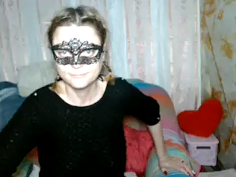 Miss Nona online show from December 15, 8:25 pm