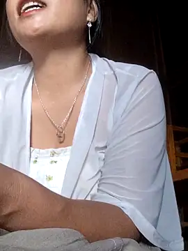 Snapshot of Angela-babyxx chatting on October 9, 5:33 am Angela-babyxx online show from October 9, 5:33 am