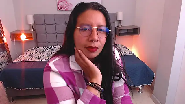 sophia reyes  online show from September 11, 3:29 am