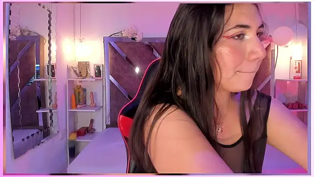 Snapshot of BBWCloe_ chatting on October 18, 4:59 am BBWCloe online show from October 18, 4:59 am