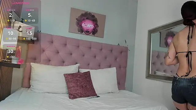 luna  dance online show from October 3, 4:06 am