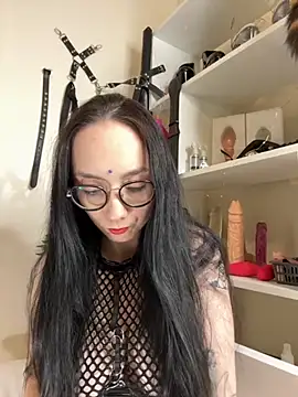 Jinhee Tiny online show from October 6, 9:04 am