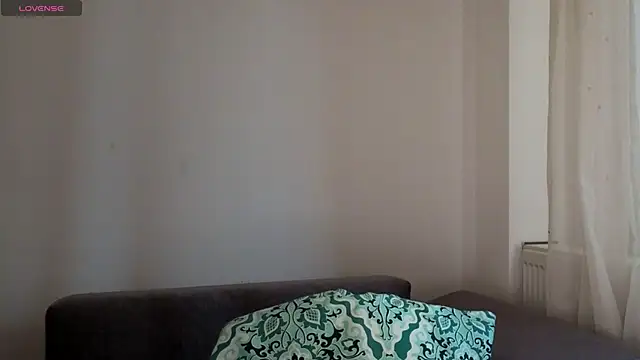 Snapshot of SkinnyMode chatting on October 30, 12:06 pm SkinnyMode online show from October 30, 12:06 pm