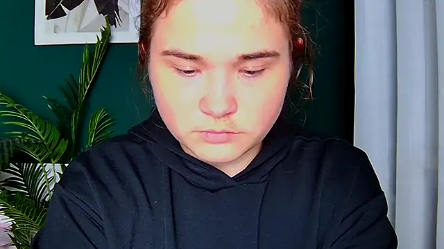 Snapshot of IsabellCharm chatting on October 12, 2:52 pm IsabellCharm online show from October 12, 2:52 pm