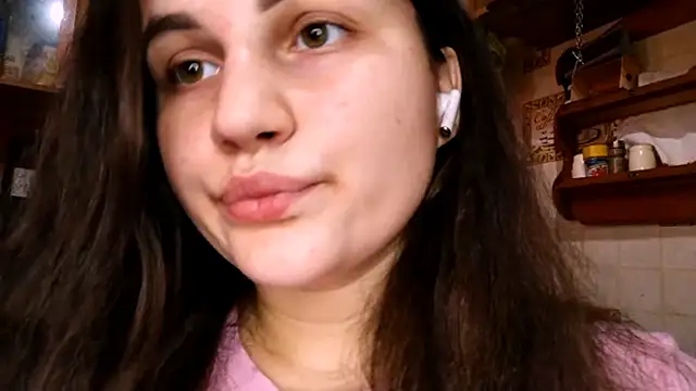 Snapshot of DierdreCousineau chatting on October 30, 10:27 am DierdreCousineau online show from October 30, 10:27 am