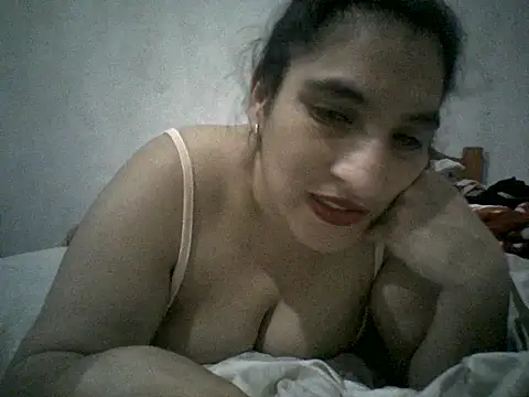Snapshot of Selene_DiosaGriega14 chatting on September 21, 9:46 pm Selene DiosaGriega14 online show from September 21, 9:46 pm