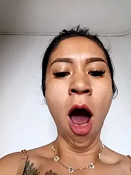 Snapshot of Liahdiaz_ chatting on October 16, 4:09 pm Liahdiaz online show from October 16, 4:09 pm