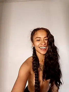 Snapshot of Liahdiaz_ chatting on November 2, 12:08 pm Liahdiaz online show from November 2, 12:08 pm