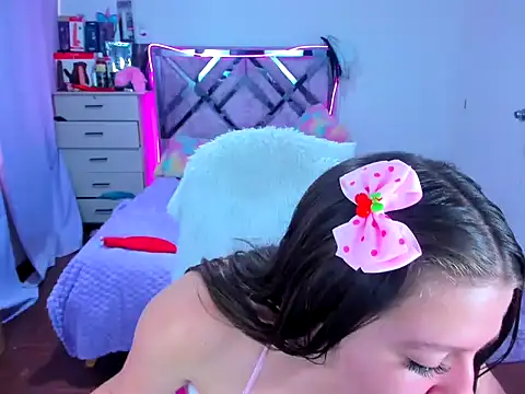 Snapshot of Luna_Analya chatting on October 18, 4:10 pm Luna Analya online show from October 18, 4:10 pm