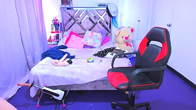 Luna Analya online show from February 20, 1:01 pm