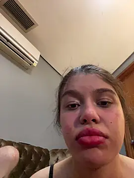 MassimoeAntonella online show from November 2, 9:34 am