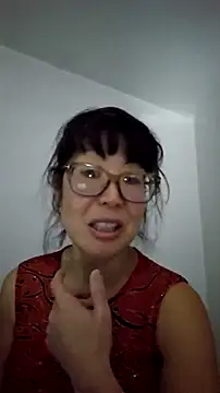 LeemaBean online show from October 18, 6:42 pm