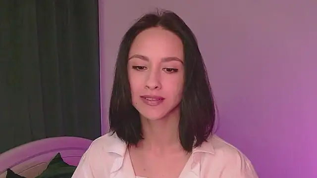 Snapshot of MiaSweetasHoney chatting on September 18, 8:57 am MiaSweetasHoney online show from September 18, 8:57 am