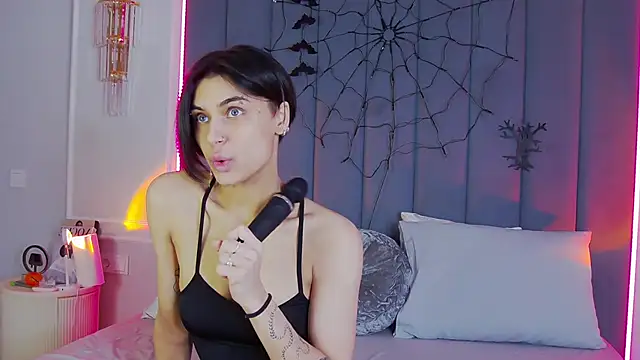 Snapshot of VioletAsh chatting on November 1, 4:27 am VioletAsh online show from November 1, 4:27 am