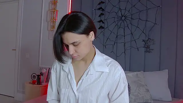 VioletAsh online show from November 4, 4:50 am