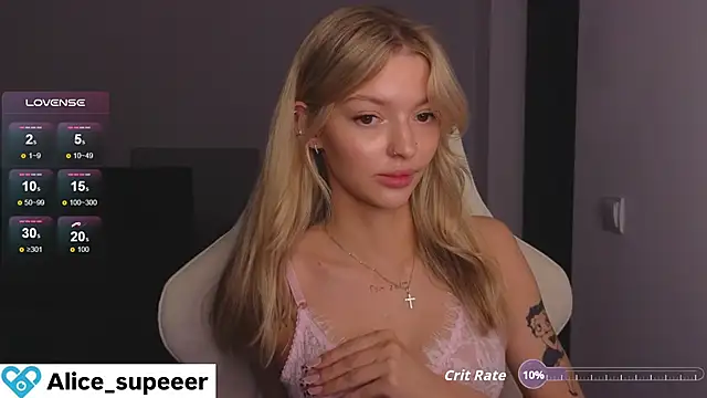 Snapshot of Alice_super_ chatting on September 21, 12:59 pm Alice super online show from September 21, 12:59 pm